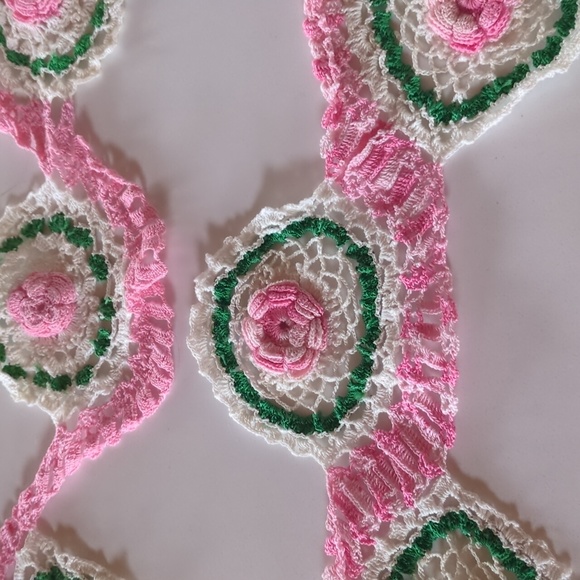 Vintage Doily Set of 4 - Picture 3 of 4